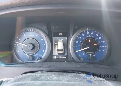 2015 Toyota Sienna Xle Premium 8 Passenger z USA, uszkodzony, nr VIN 5TDYK3DC2FS659691